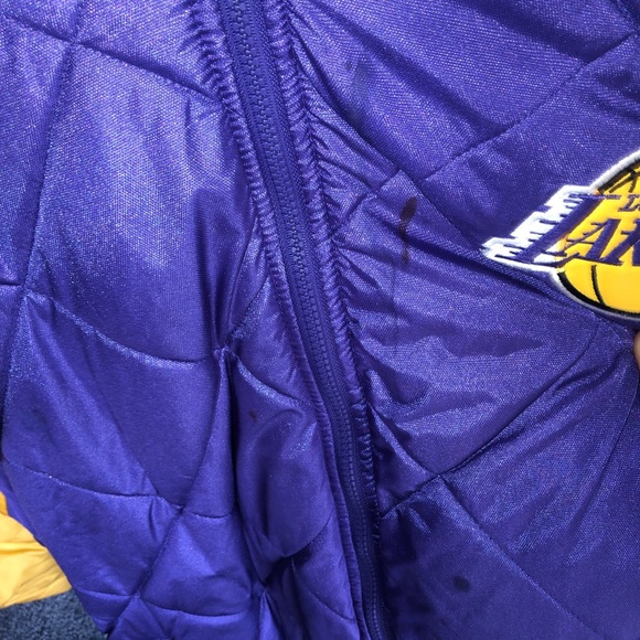 Reversible NBA Lakers windbreaker - Picture 4 of 6